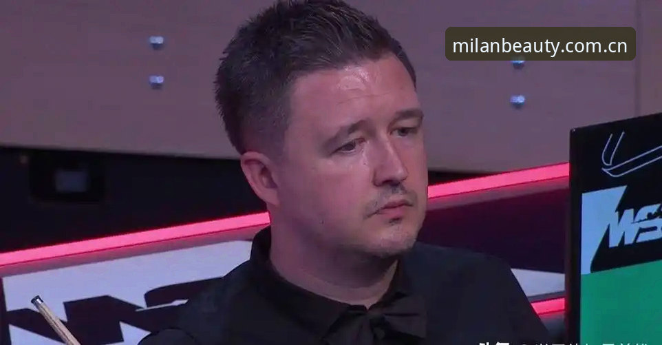揭秘凯伦·威尔逊退赛背后：三块手表与2000英镑善款，让冠军选择离场